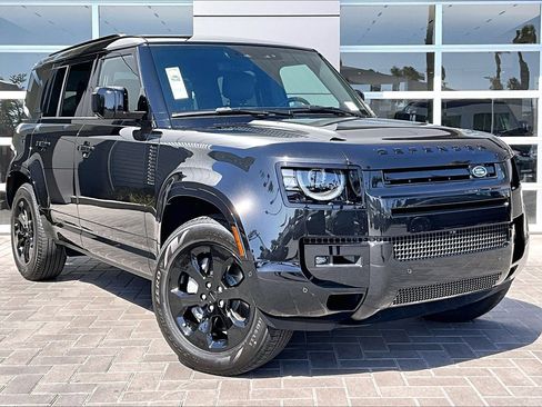 New 2026 Land Rover Defender 110 X-Dynamic SE AWD/4WD image 2