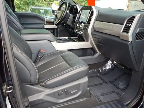 Used 2022 Ford F250 Lariat w/ Lariat Ultimate Package AWD/4WD image 30