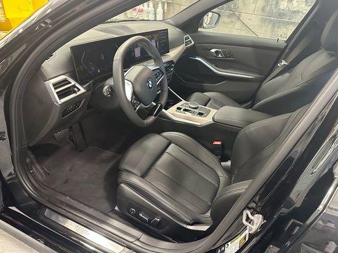 Used 2025 BMW 330i xDrive Sedan w/ Convenience Package image 19