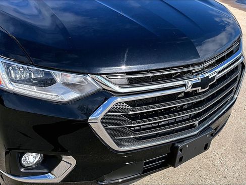 Used 2020 Chevrolet Traverse Premier image 32