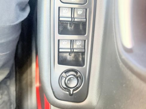 Used 2019 Jeep Renegade Trailhawk w/ LED Lighting Group AWD/4WD image 31
