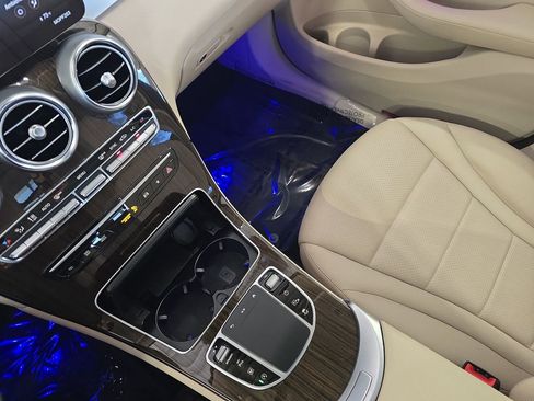 Certified 2022 Mercedes-Benz GLC 300 image 28