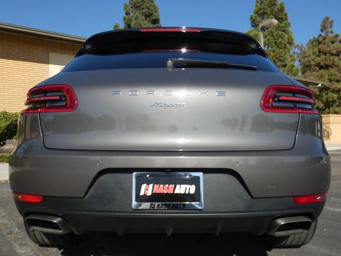 Used 2018 Porsche Macan Sport Edition image 10