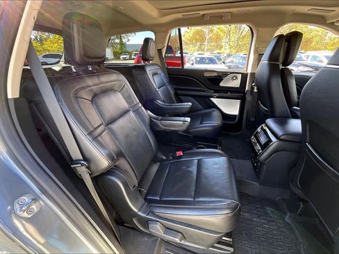 Used 2023 Lincoln Aviator Reserve w/ Equipment Group 201A image 19