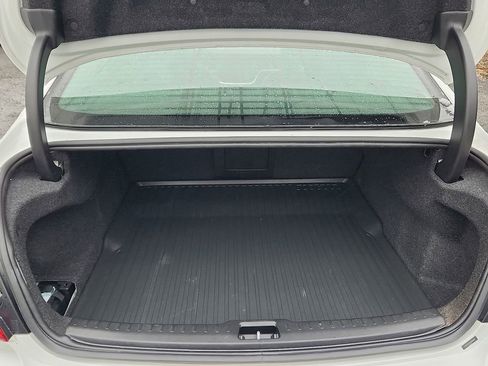 Used 2021 Volvo S60 T5 Momentum w/ Premium Package image 29