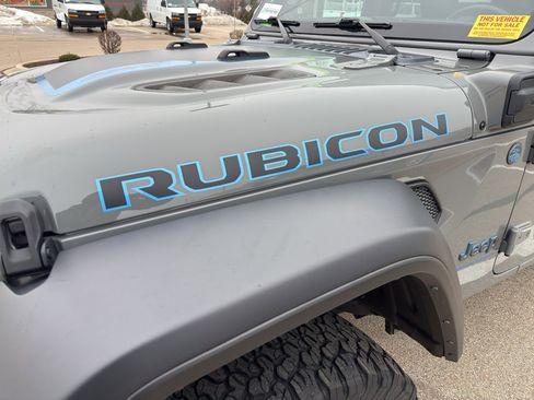Used 2023 Jeep Wrangler Unlimited Rubicon 4xe w/ Safety Group AWD/4WD image 10