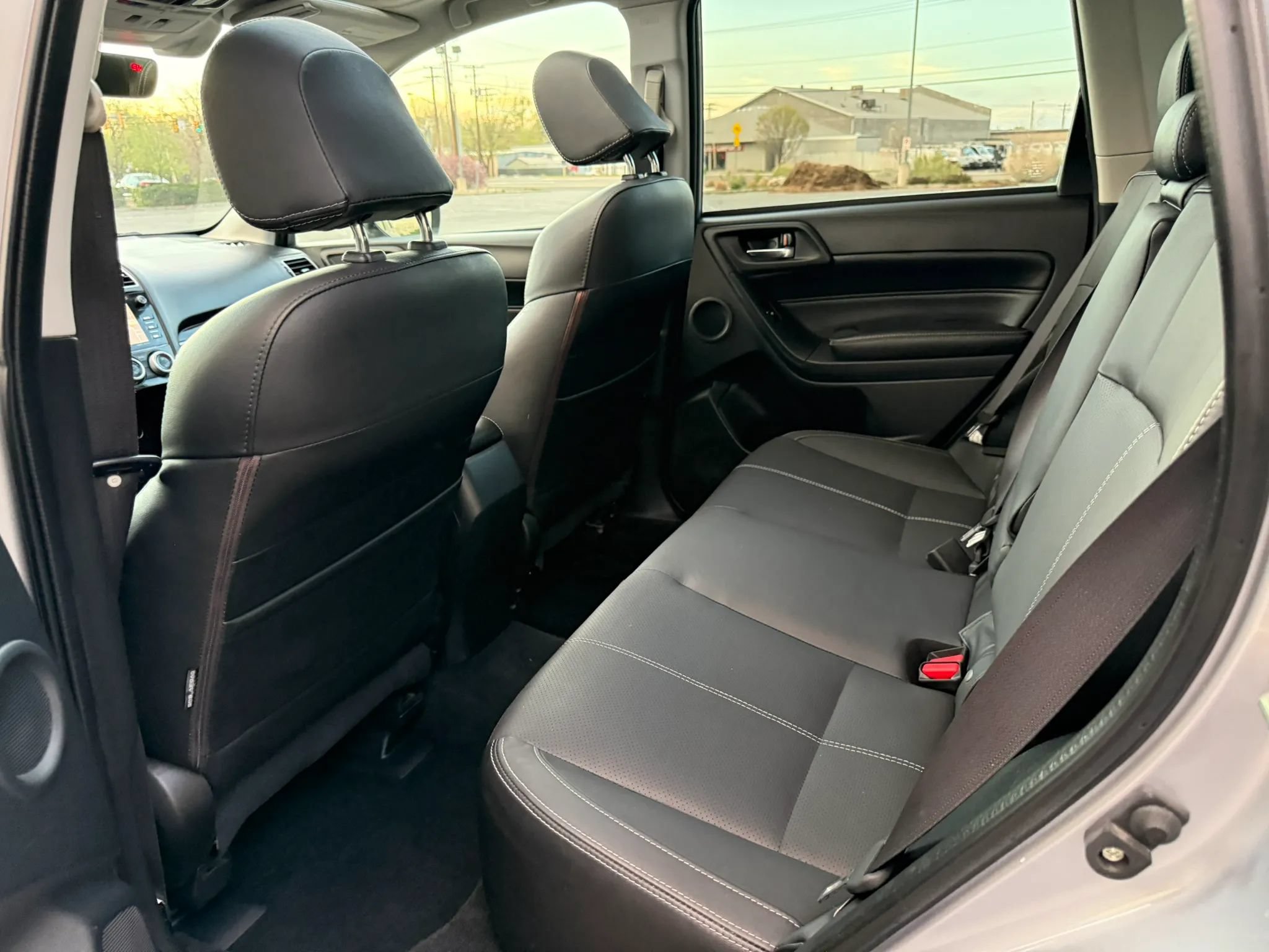 Used 2017 Subaru Forester 2.5i Touring AWD/4WD image 13