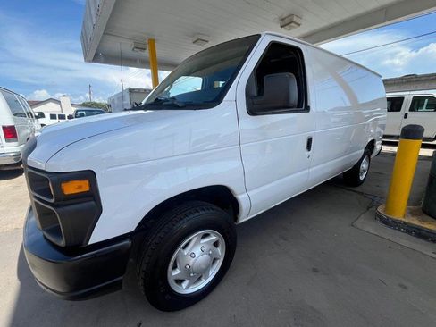 Used 2012 Ford E-150 and Econoline 150 w/ Commercial Cargo Van Pkg RWD image 3