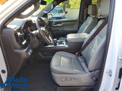 Used 2023 GMC Sierra 1500 SLT w/ SLT Premium Package AWD/4WD image 17