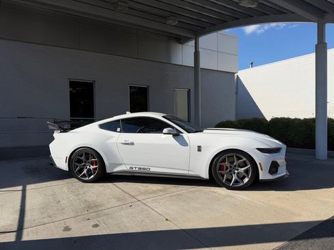 New 2026 Ford Mustang GT Premium w/ GT Performance Package RWD image 4