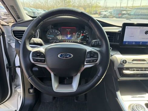 Certified 2021 Ford Explorer XLT w/ Equipment Group 202A image 6