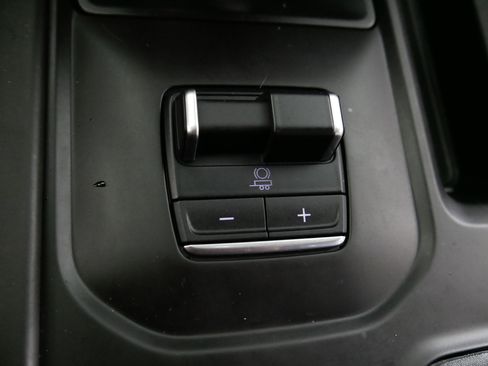 Certified 2023 GMC Sierra 1500 Denali Ultimate AWD/4WD image 32