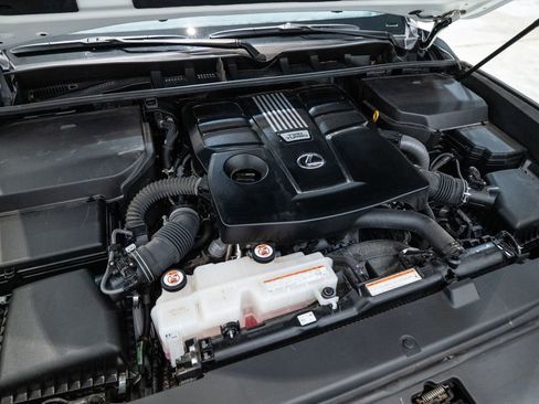 Used 2023 Lexus LX 600 4WD w/ Luxury Package image 53