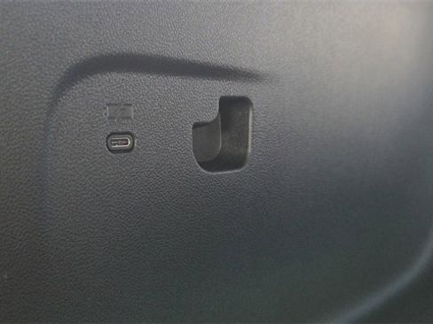 New 2026 Buick Enclave Preferred w/ LPO, Floor Liner Package image 15