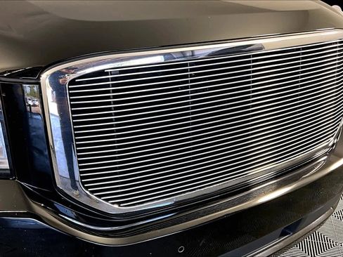 Used 2020 GMC Yukon XL SLT w/ Open Road Package image 28