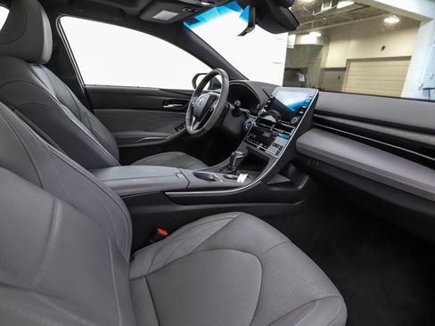 Used 2020 Toyota Avalon Limited w/ All Weather Liner Package FWD image 30