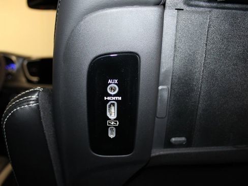 New 2026 Chrysler Pacifica Select image 32