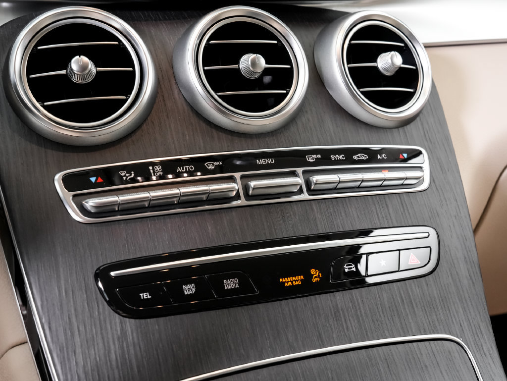 Used 2022 Mercedes-Benz GLC 300 4MATIC image 17