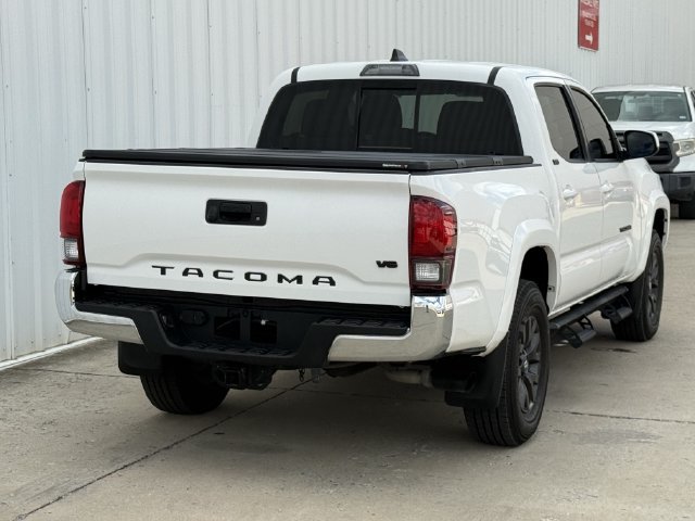 Used 2022 Toyota Tacoma SR5 RWD image 3