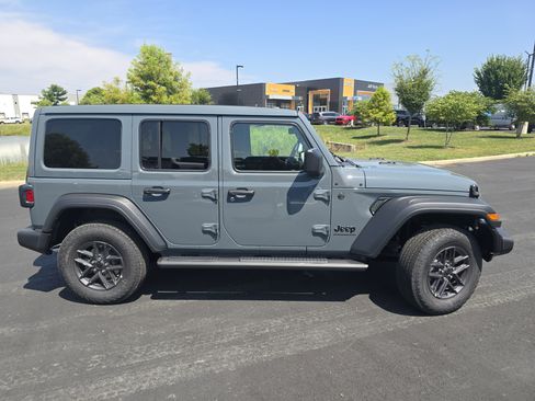 New 2025 Jeep Wrangler Sport S image 18