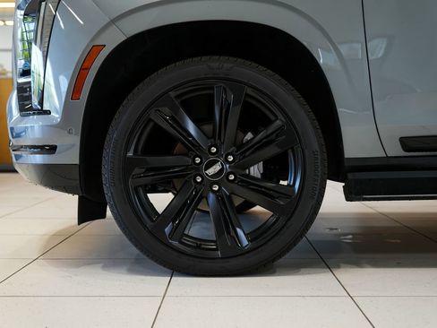 Used 2026 Cadillac Escalade Sport w/ Touring Package AWD/4WD image 4