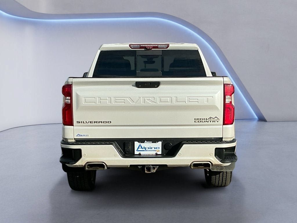 Used 2022 Chevrolet Silverado 1500 High Country w/ Technology Package AWD/4WD image 4
