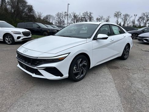 New 2026 Hyundai Elantra Limited image 3
