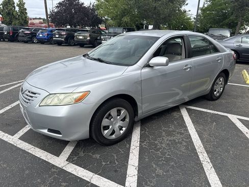 Used 2007 Toyota Camry LE FWD image 2