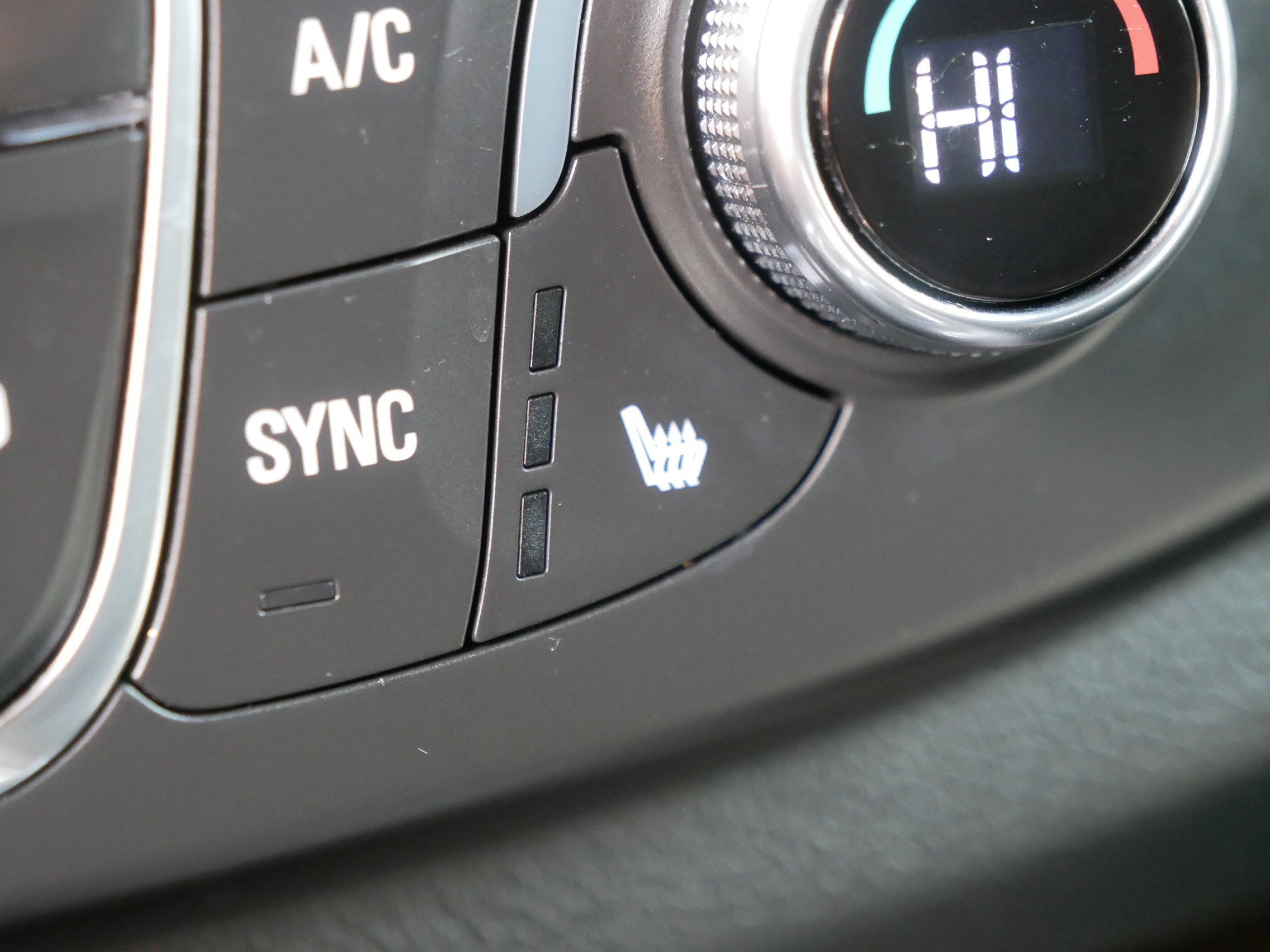 Used 2023 Chevrolet Traverse LT FWD image 33