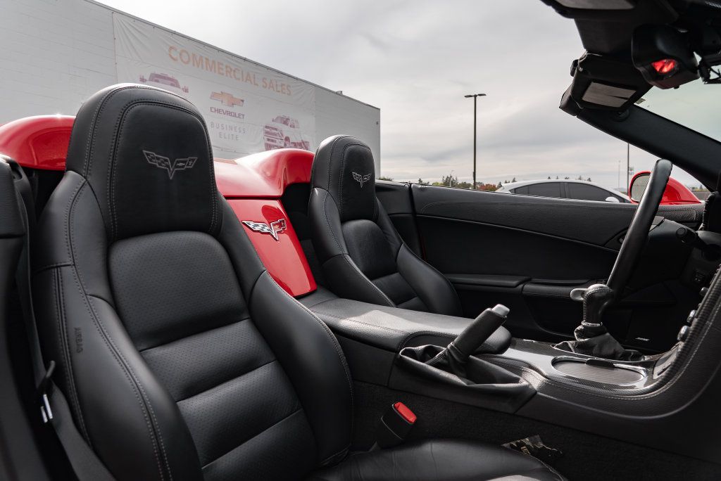Used 2011 Chevrolet Corvette Grand Sport w/ Preferred Equipment Group RWD image 22