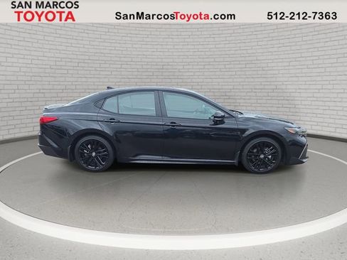 Used 2026 Toyota Camry SE w/ Convenience Package FWD image 5