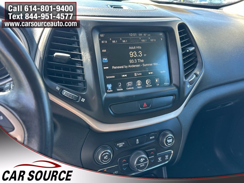 Used 2016 Jeep Cherokee Latitude w/ Comfort/Convenience Group AWD/4WD image 21