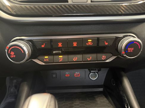 Used 2023 Nissan Altima 2.5 SR w/ SR Premium Package FWD image 19