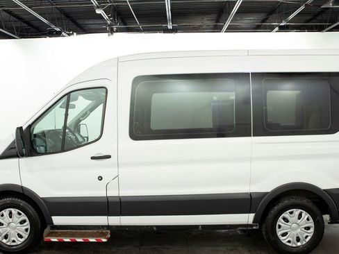 Used 2018 Ford Transit 150 XL image 7