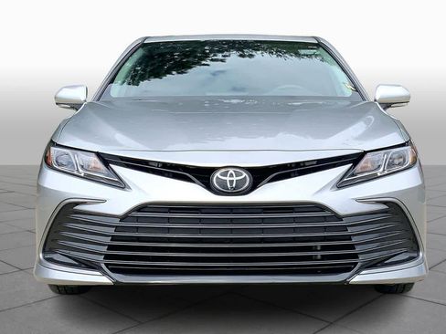 Used 2024 Toyota Camry LE w/ Convenience Package FWD image 4