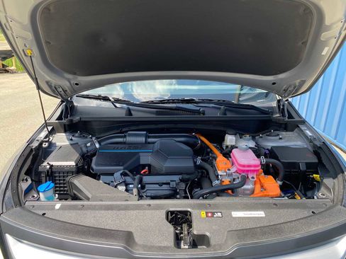 Used 2023 Kia Sportage LX image 5