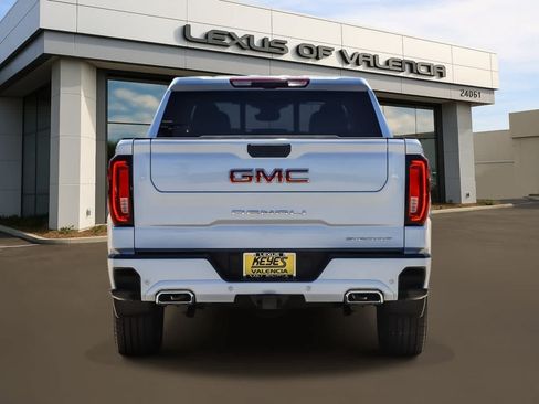 Used 2026 GMC Sierra 1500 Denali AWD/4WD image 4