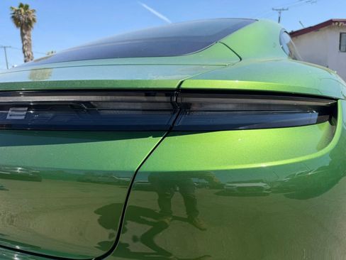 Used 2020 Porsche Taycan 4S image 34