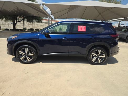 Certified 2026 Nissan Rogue SL FWD image 6