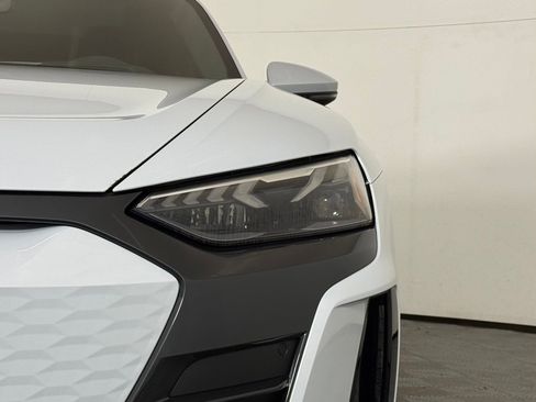 Used 2023 Audi e-tron GT Premium Plus image 10