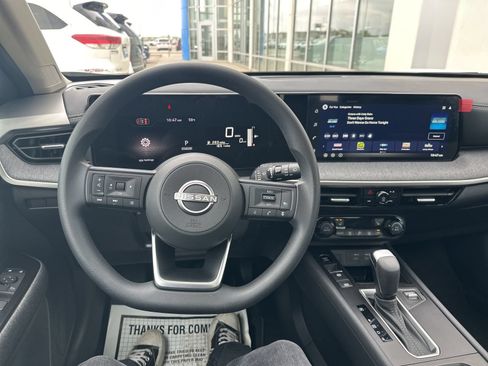 Used 2026 Nissan Kicks SV w/ SV Premium Package AWD/4WD image 34