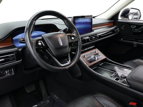 Used 2022 Lincoln Aviator Grand Touring w/ Equipment Group 301A AWD/4WD image 16