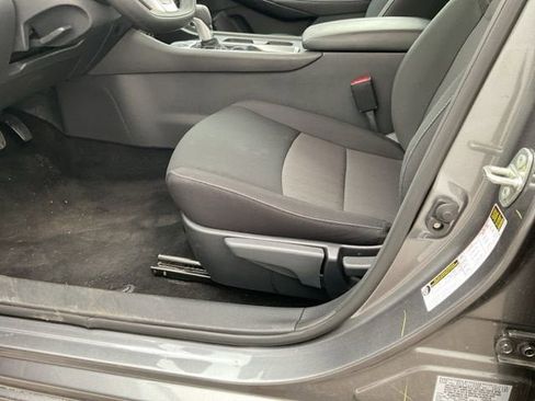 Used 2025 Nissan Sentra SV image 18