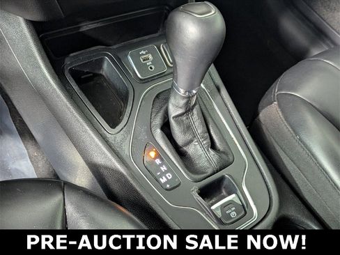 Used 2019 Jeep Cherokee Latitude Plus image 23