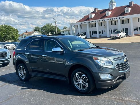 Used 2017 Chevrolet Equinox Premier w/ Enhanced Convenience Package FWD image 3