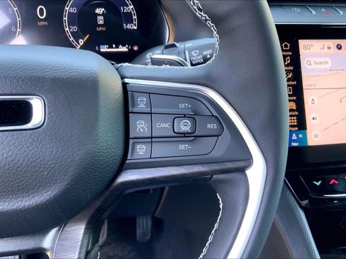 New 2026 Jeep Grand Cherokee Limited AWD/4WD image 16