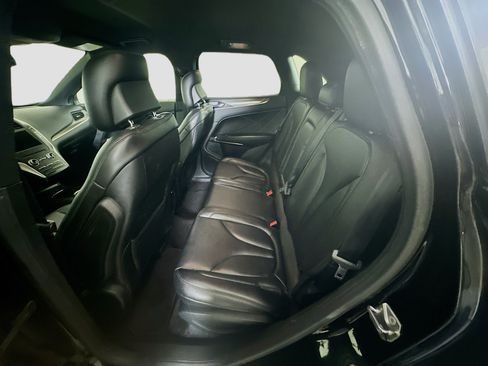 Used 2017 Lincoln MKC Premiere FWD image 28
