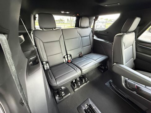 Used 2022 GMC Yukon Denali w/ Advanced Technology Package AWD/4WD image 41