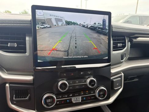 Used 2024 Ford Expedition Max XLT AWD/4WD image 9