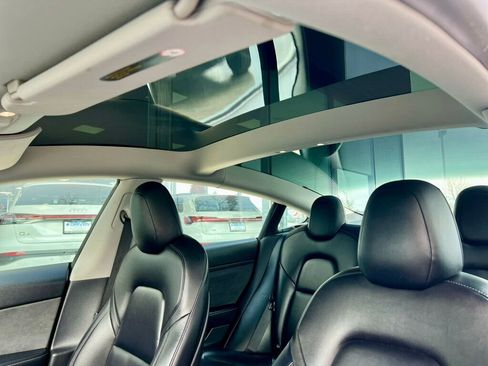 Used 2022 Tesla Model 3 Long Range image 26